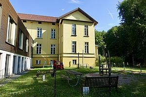 KJPP_Kinderhaus_Spielplatz